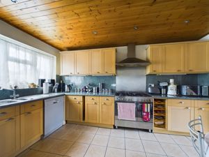 Kitchen- click for photo gallery